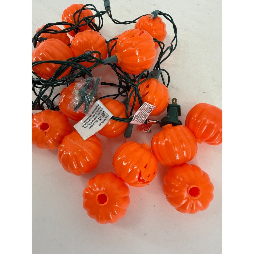 Vintage Halloween Pumpkin String Lights 20 Count Flashing Jack O Lanterns w/ Box - Picture 3 of 6